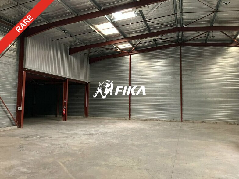Light Industrial in Cugnaux for sale - Interior Photo - Image 2 of 12