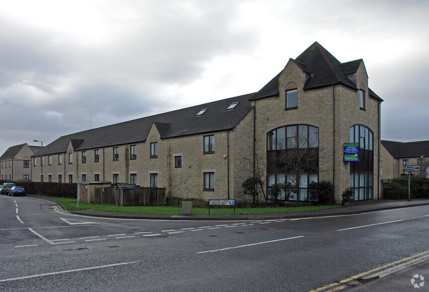 Station Ln, Witney for sale - Primary Photo - Image 1 of 1