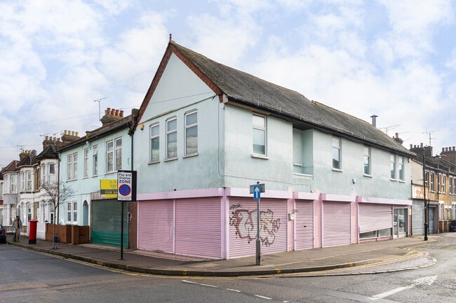 More details for 55-57 Queens Rd, Southend On Sea - Retail to Rent
