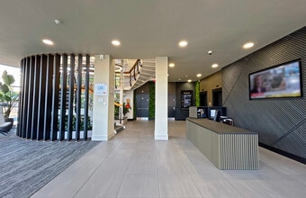 2 Woodlands Rd, Altrincham to rent Building Photo- Image 2 of 6