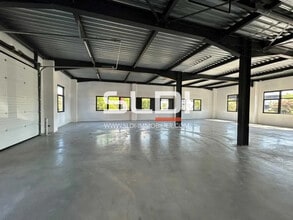 27 Chemin Des Peupliers, Dardilly to rent Interior Photo- Image 2 of 9
