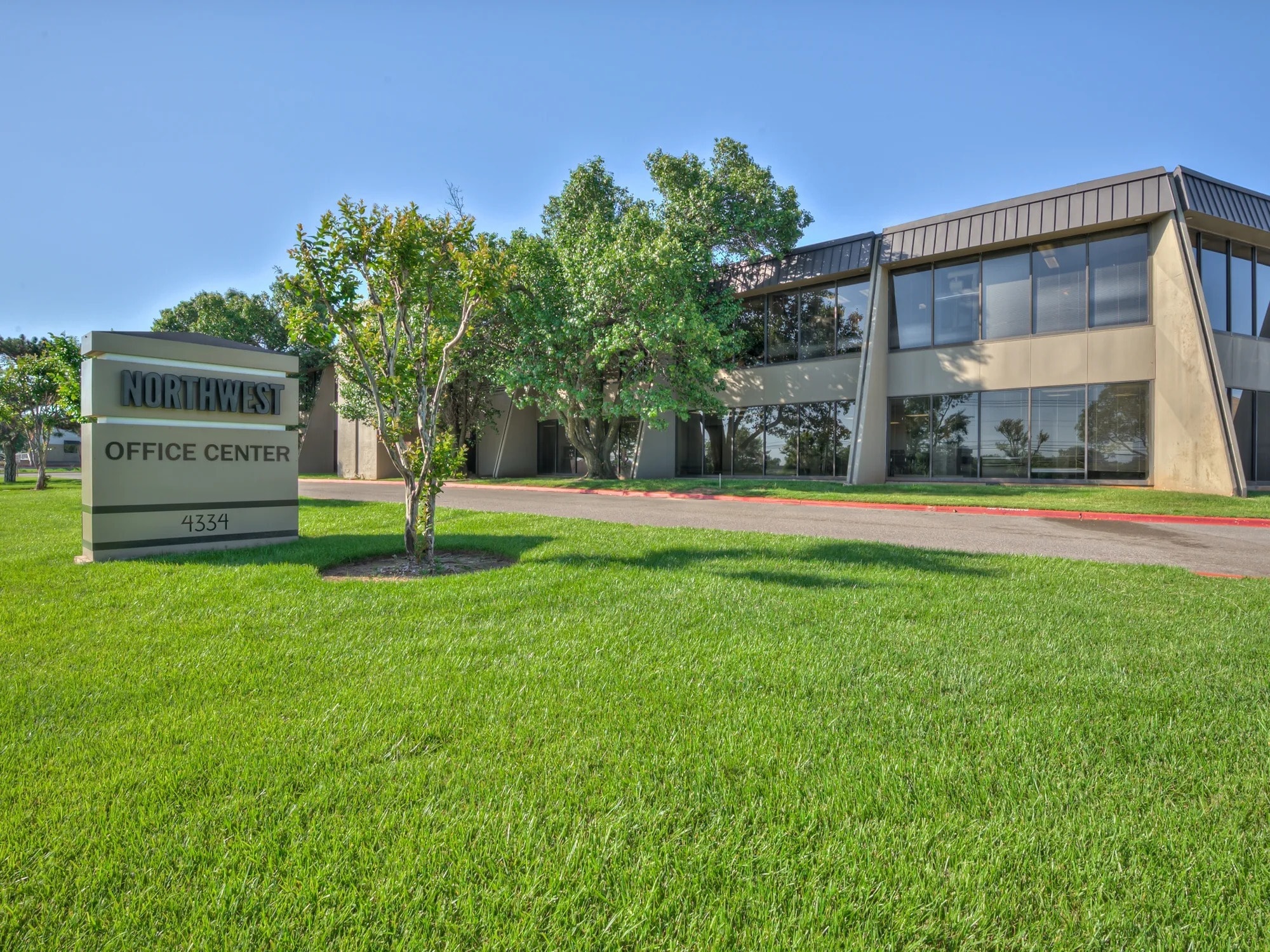 4334 NW Expressway, Oklahoma City, OK to rent Building Photo- Image 1 of 8
