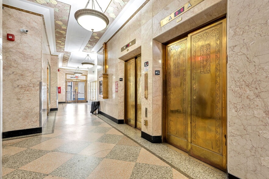 313 State St, Perth Amboy, NJ to rent - Interior Photo - Image 2 of 10