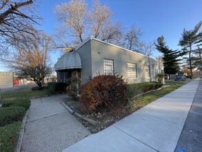 621 Broadway, Chesterton, IN for sale Primary Photo- Image 1 of 33