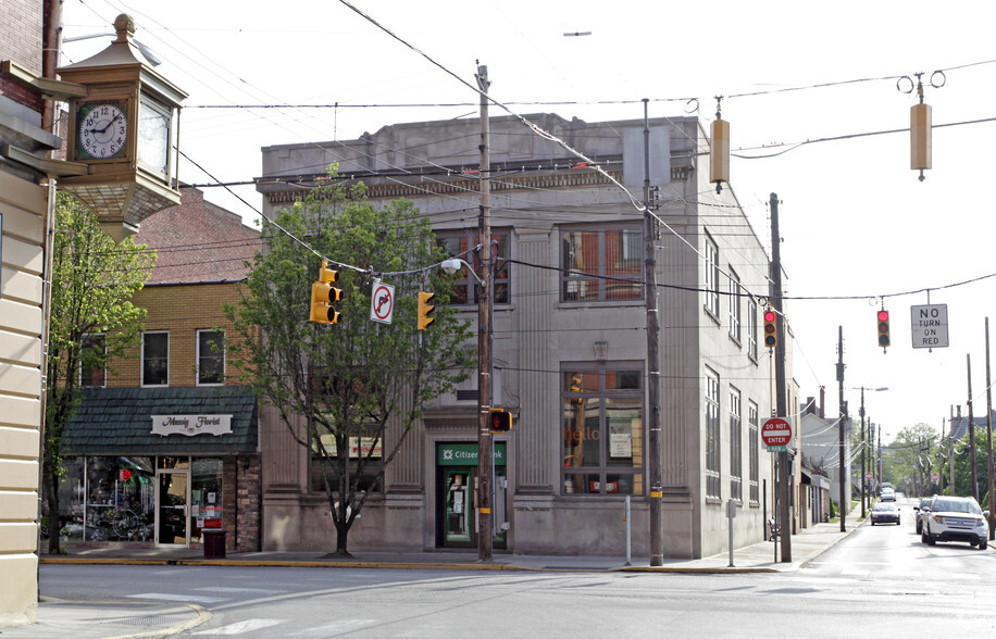 100 N Main St, Zelienople, PA for sale - Primary Photo - Image 1 of 1