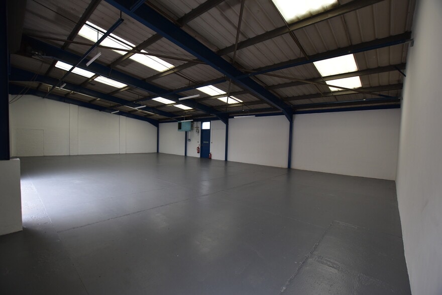 Lochlands, Larbert to rent - Interior Photo - Image 3 of 5