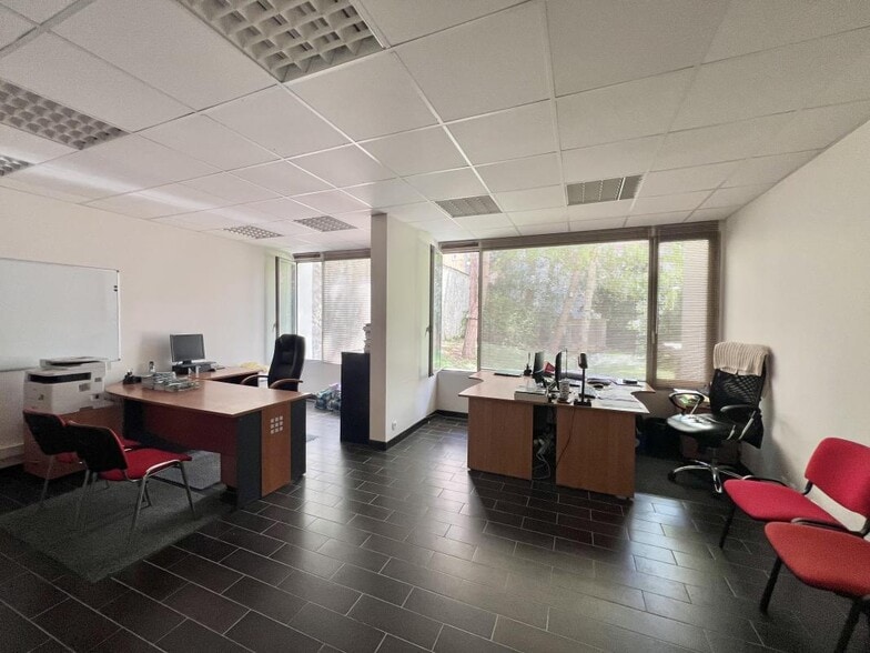 Office in Paris for sale - Building Photo - Image 2 of 8