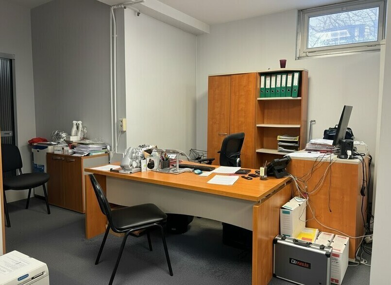 Light Industrial in Chaville for sale - Building Photo - Image 2 of 12