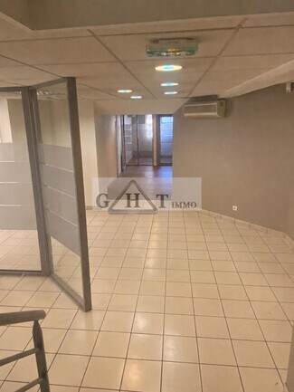 More details for Office, Retail to Rent