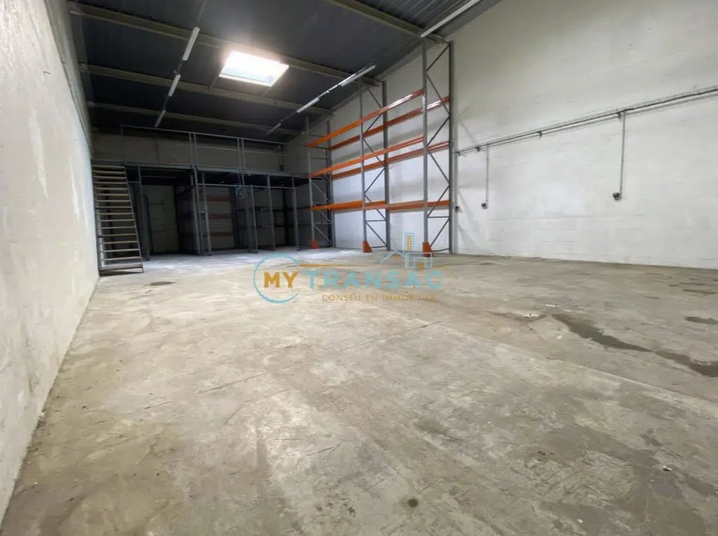 Location Local d'activités 279 m² à 558 m² - Photo 1