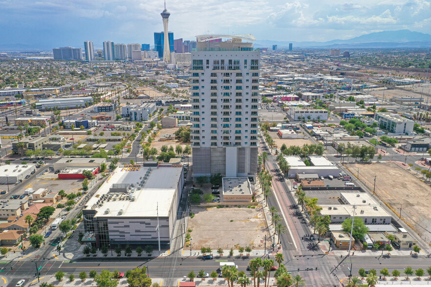 801 Casino Center, Las Vegas, NV for sale - Primary Photo - Image 1 of 18