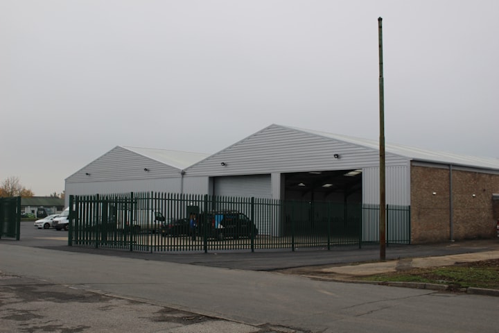 Grange Ave, Wetherby to rent Building Photo- Image 1 of 3