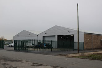 Grange Ave, Wetherby to rent Building Photo- Image 1 of 3