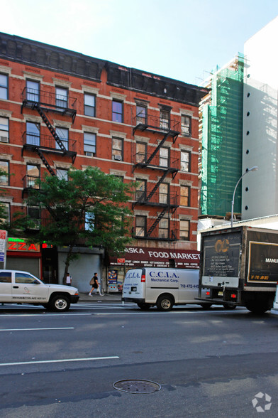 108-110 Ninth Ave, New York, NY for sale - Primary Photo - Image 1 of 1