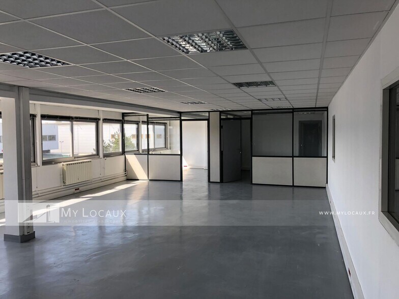 Industrial in Herblay-sur-Seine to rent - Interior Photo - Image 2 of 5