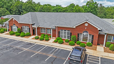 555 Sun Valley Dr, Roswell, GA for rent Building Photo- Image 1 of 8