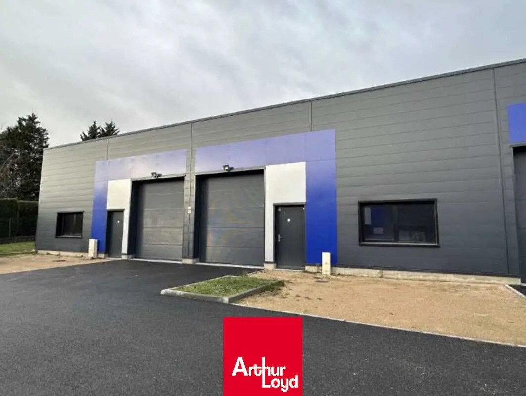 Office in Pommiers to rent Primary Photo- Image 1 of 4