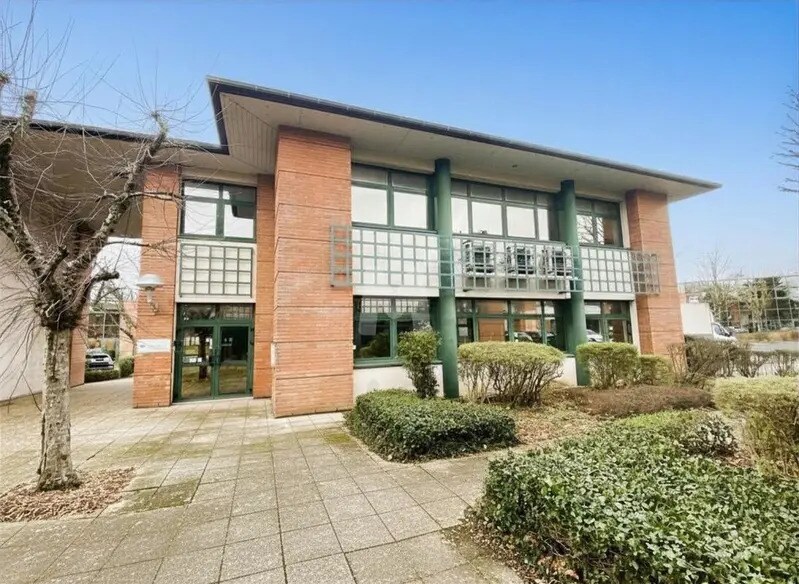Light Industrial in Évry-Courcouronnes for sale Building Photo- Image 1 of 8