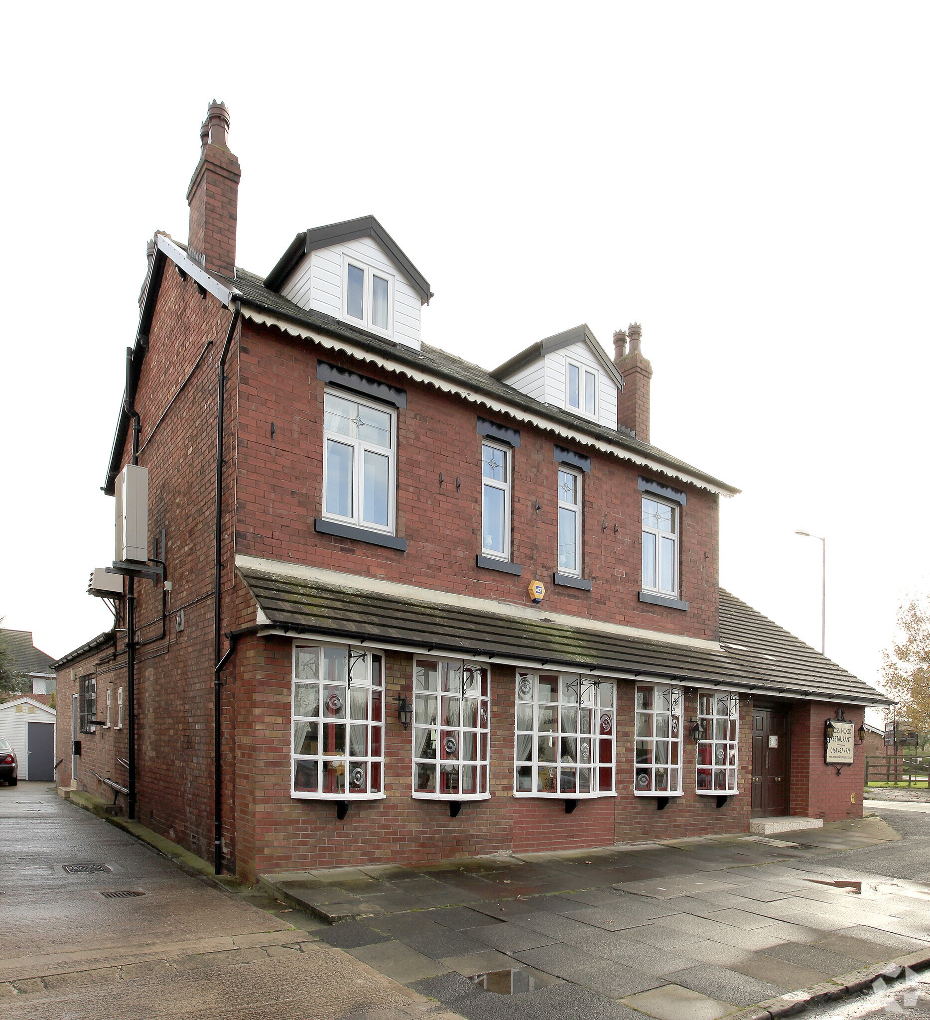 2-4 Trenchard Dr, Manchester for sale Primary Photo- Image 1 of 1