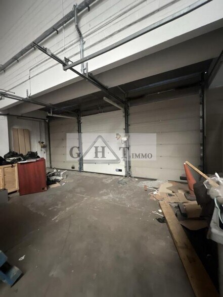 Industrial in Saint-Ouen-sur-Seine to rent - Interior Photo - Image 3 of 15
