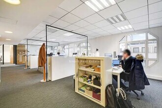 34 Rue Jean Jaurès, Puteaux to rent Interior Photo- Image 2 of 7