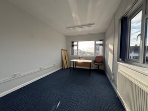 251-255 Church Rd, Benfleet for rent Interior Photo- Image 2 of 2