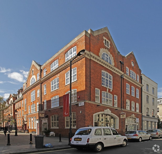 42-43 Drury Ln, London for sale - Primary Photo - Image 1 of 1