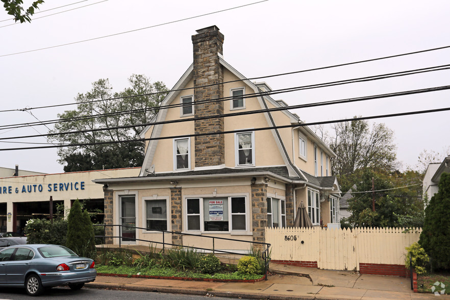 8605 W Chester Pike, Upper Darby, PA for sale - Primary Photo - Image 1 of 1