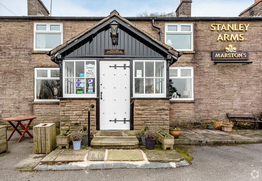 Anker Ln, Macclesfield to rent - Building Photo - Image 1 of 5