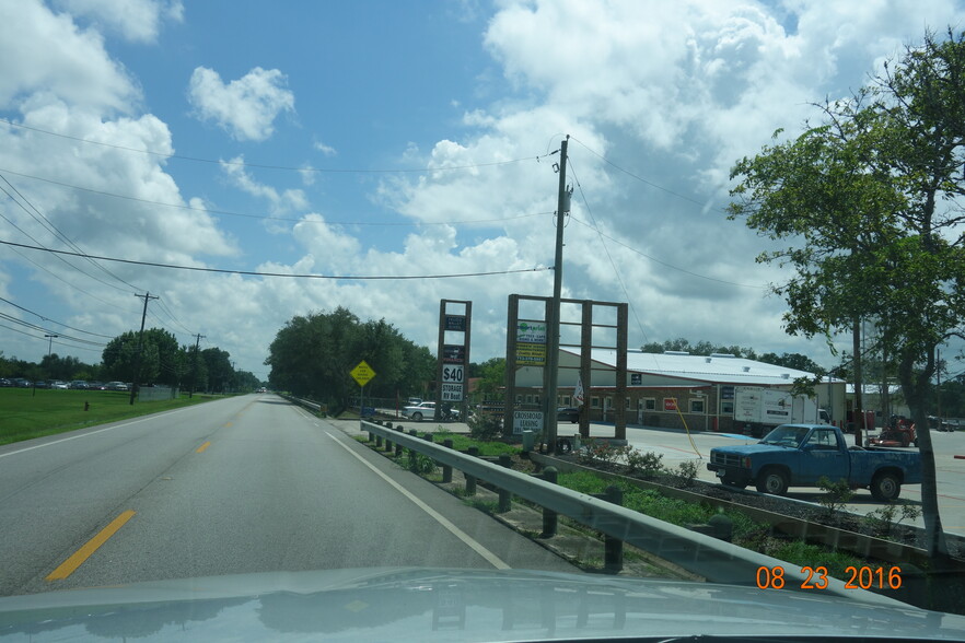 2260 Dickinson Ave, Dickinson, TX for sale - Building Photo - Image 1 of 1