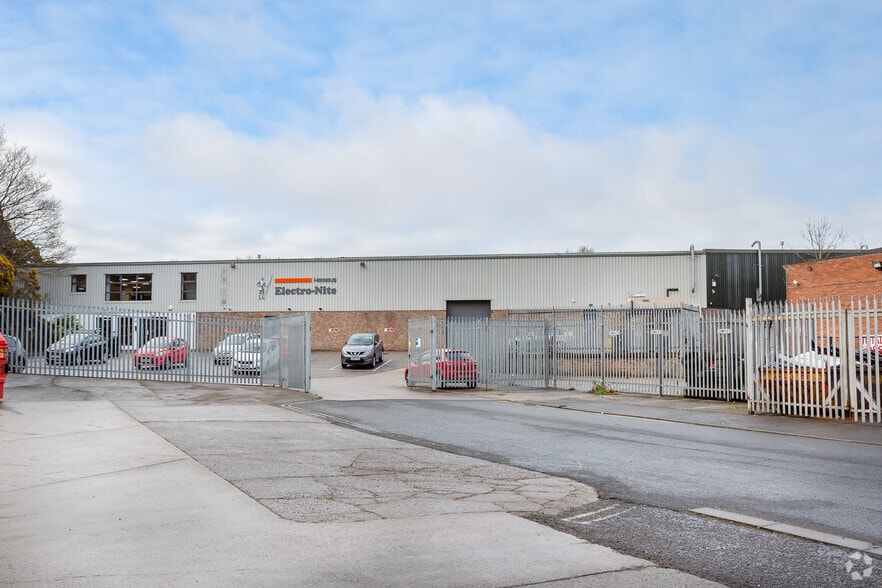 655 Sheffield Rd, Chesterfield to rent - Building Photo - Image 3 of 6