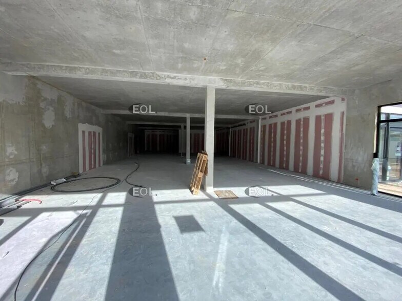 Office in Éguilles to rent - Building Photo - Image 3 of 5