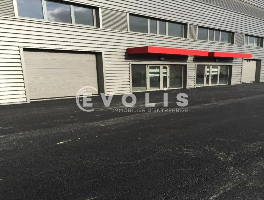 Light Industrial in Villeneuve-la-Garenne to rent Building Photo- Image 1 of 13