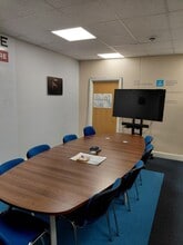 Cardiff Rd, Pontypridd to rent Interior Photo- Image 2 of 2