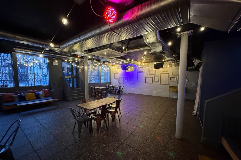 3-7 Middle St, Croydon to rent Interior Photo- Image 1 of 2