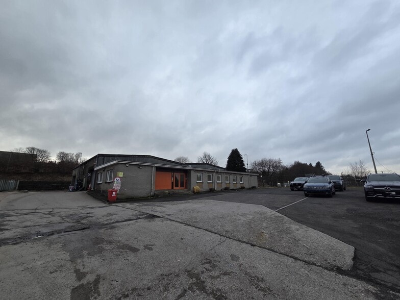 Mossburn Ave, Shotts to rent - Building Photo - Image 1 of 4