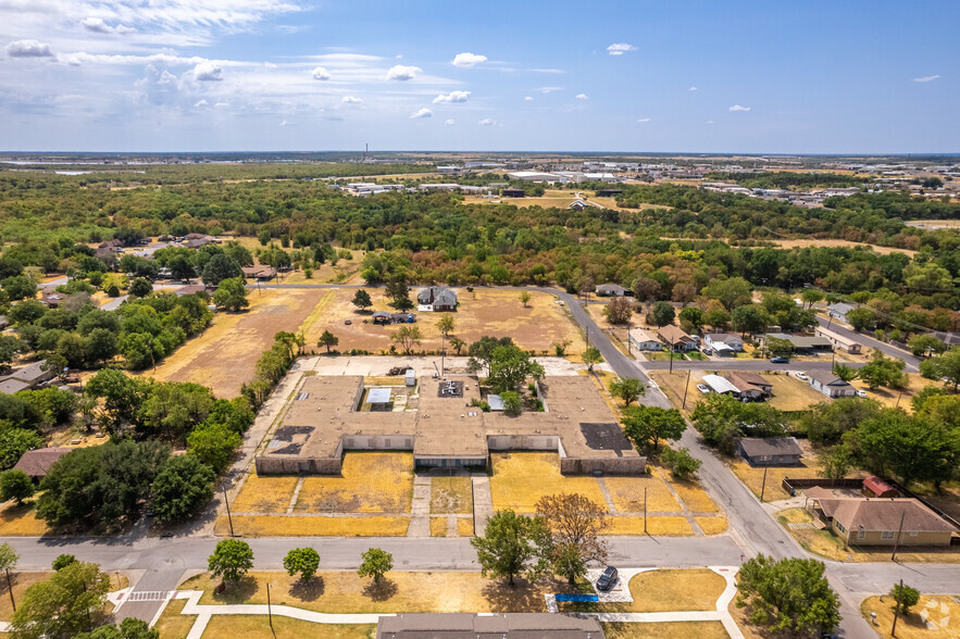 901 E 16th Ave, Corsicana, TX for sale - Aerial - Image 3 of 16