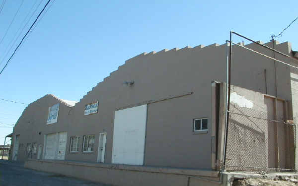 576 S Center St, Turlock, CA for rent - Building Photo - Image 3 of 19