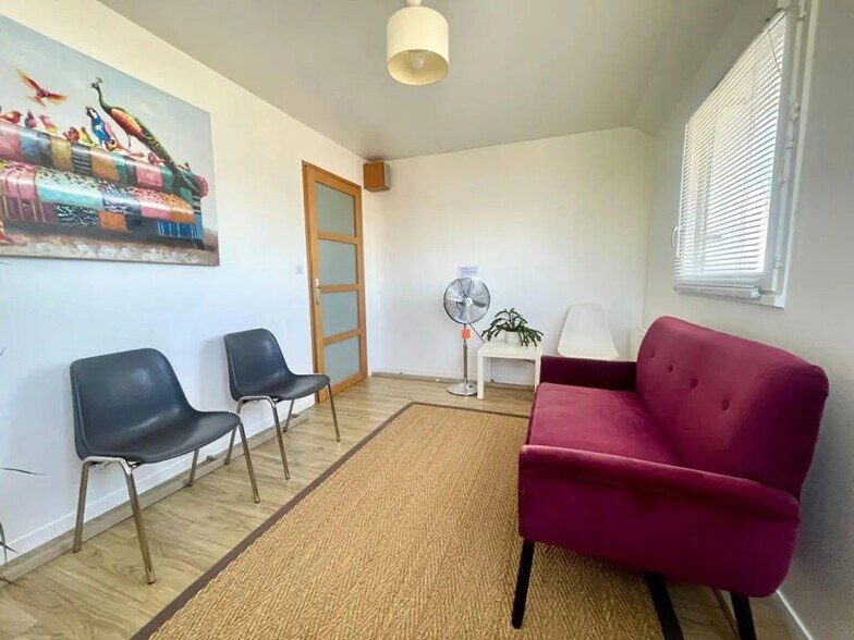 Office in Vannes for sale - Building Photo - Image 3 of 9