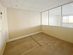 Office in Maisons-Alfort to rent Interior Photo- Image 2 of 4
