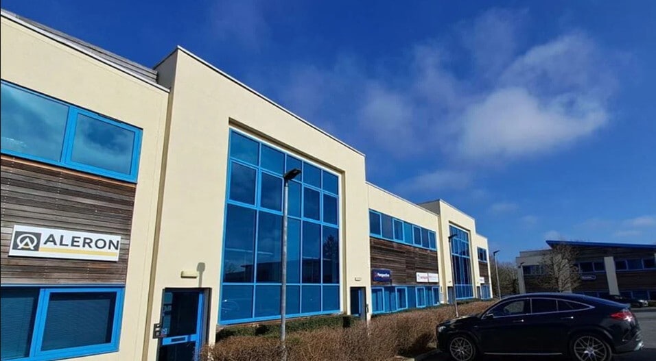 1-4 Whittle Ct, Milton Keynes to rent - Building Photo - Image 2 of 2