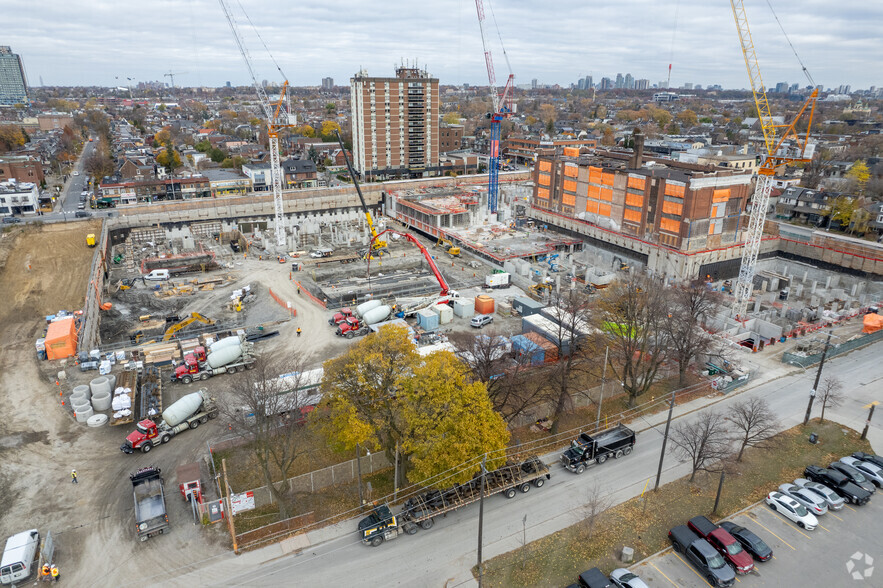 1141 Bloor St W, Toronto, ON for rent - Building Photo - Image 3 of 5