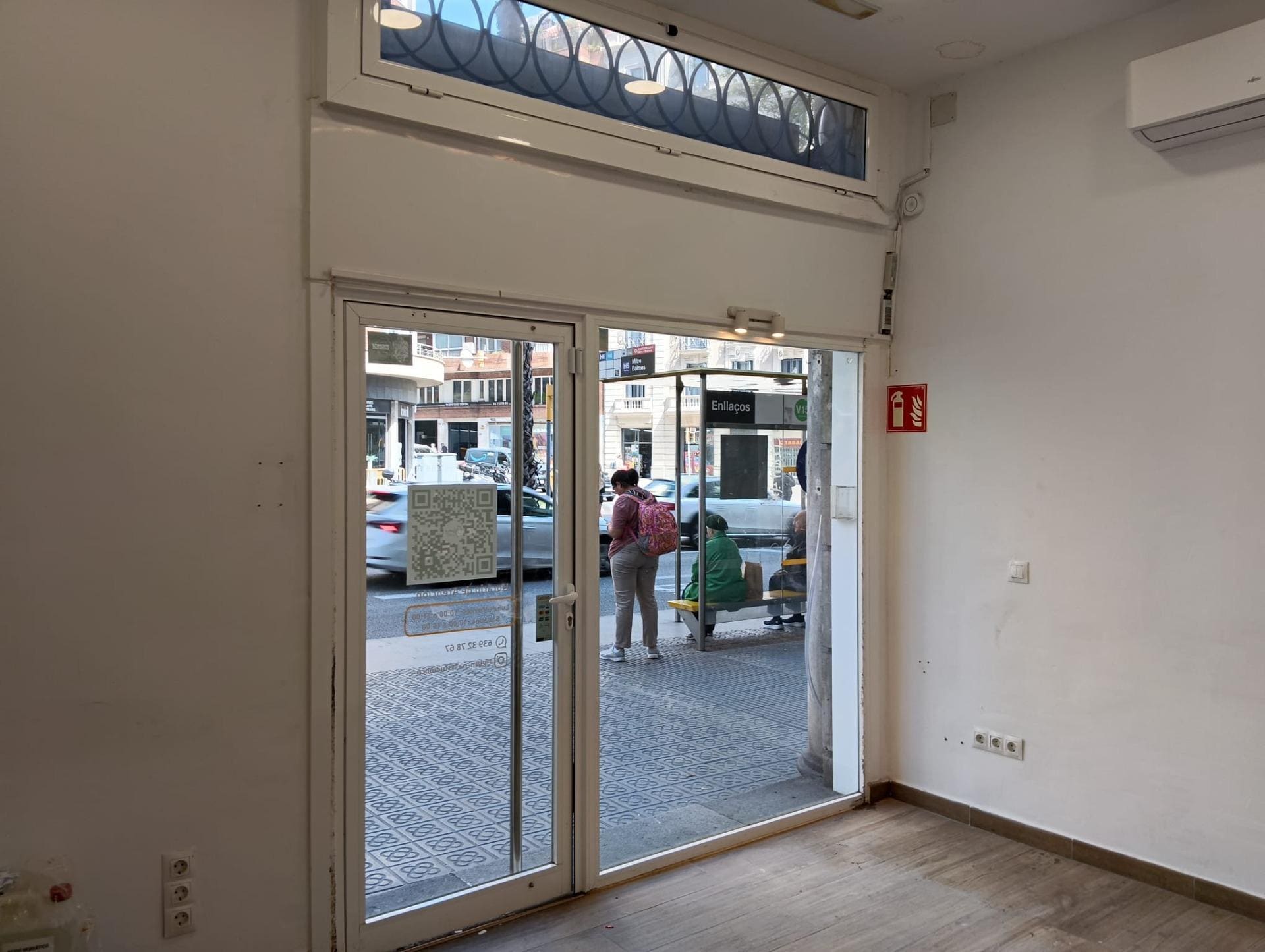 Retail in Barcelona, Barcelona to rent Interior Photo- Image 1 of 15