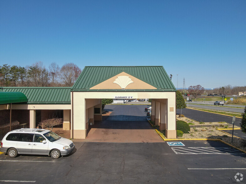 2400 S Sterling St, Morganton, NC for sale - Building Photo - Image 3 of 5