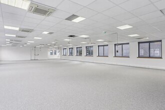 215 Avenue Georges Clemenceau, Nanterre to rent Interior Photo- Image 1 of 11