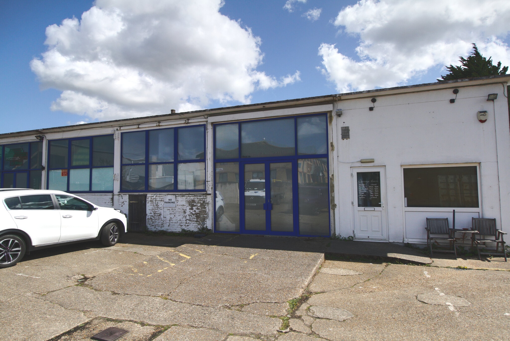 41-47 Gatwick Rd, Crawley to rent Building Photo- Image 1 of 2