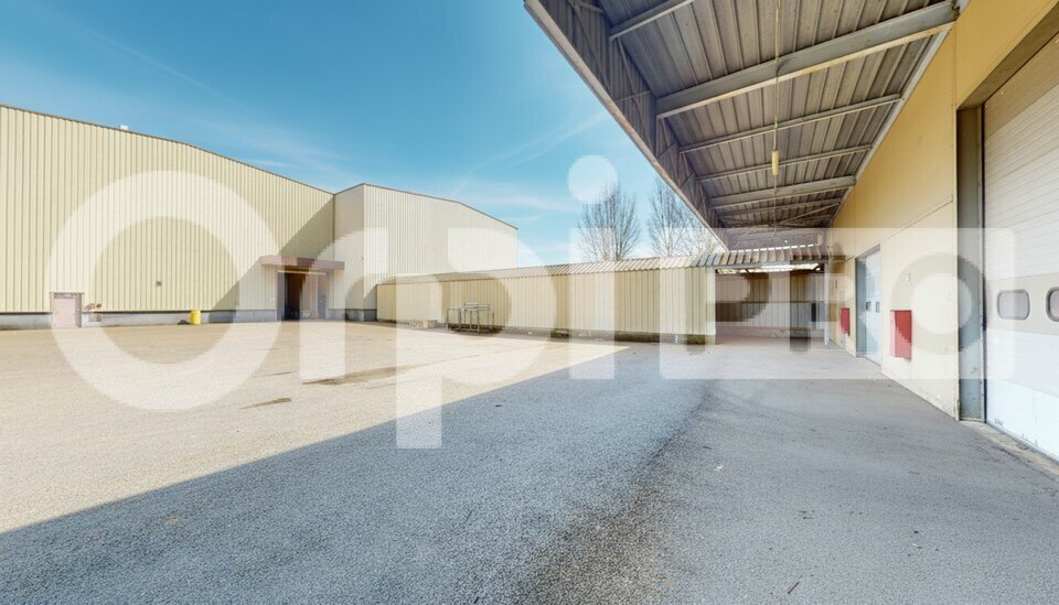 Industrial in Saint-Quentin-Fallavier for sale - Building Photo - Image 2 of 4