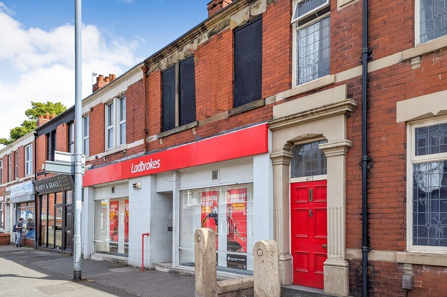 423-425 Blackpool Rd, Preston for sale - Primary Photo - Image 1 of 1