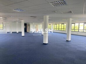 Office in Écully to rent Interior Photo- Image 1 of 8