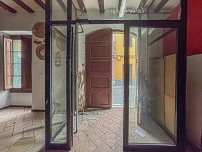 Retail in Sant Pere de Ribes, Barcelona to rent Interior Photo- Image 1 of 14